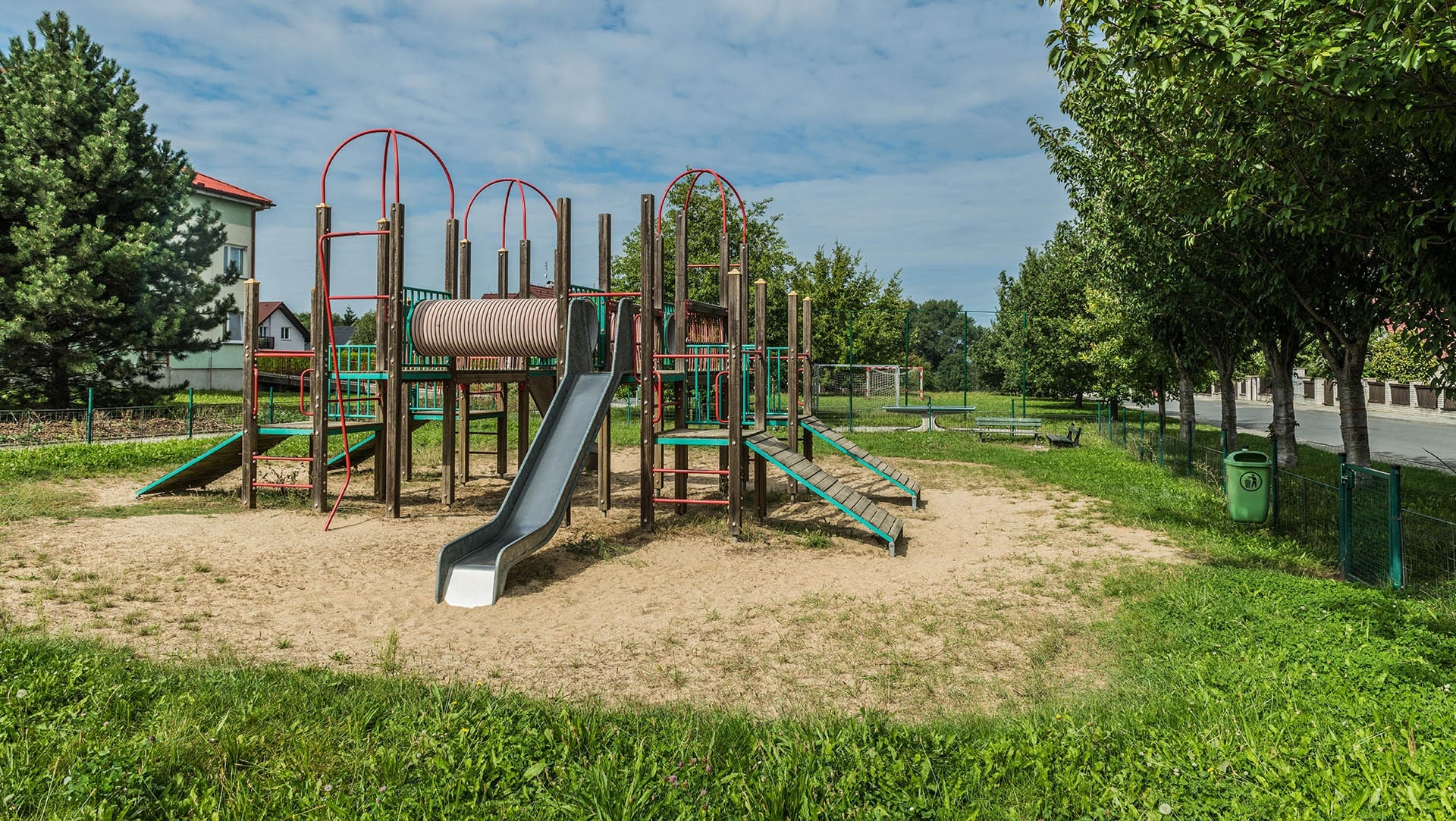 Dětsk&eacute; hři&scaron;tě Machnova